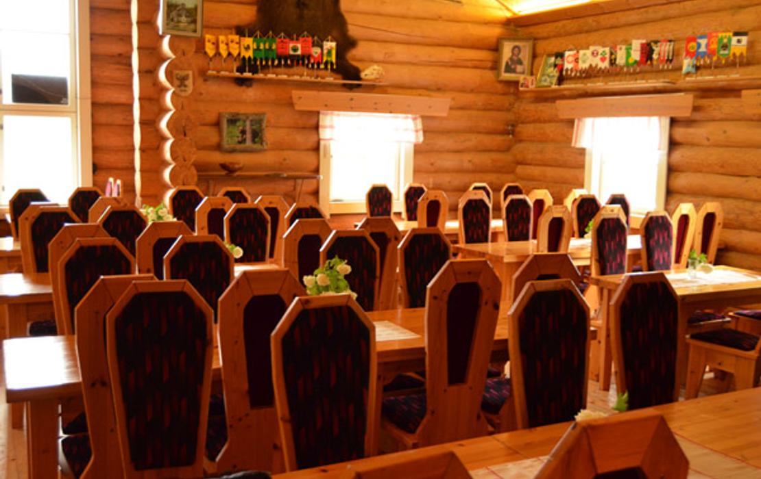 Taistelijan Talon ravintolasali.