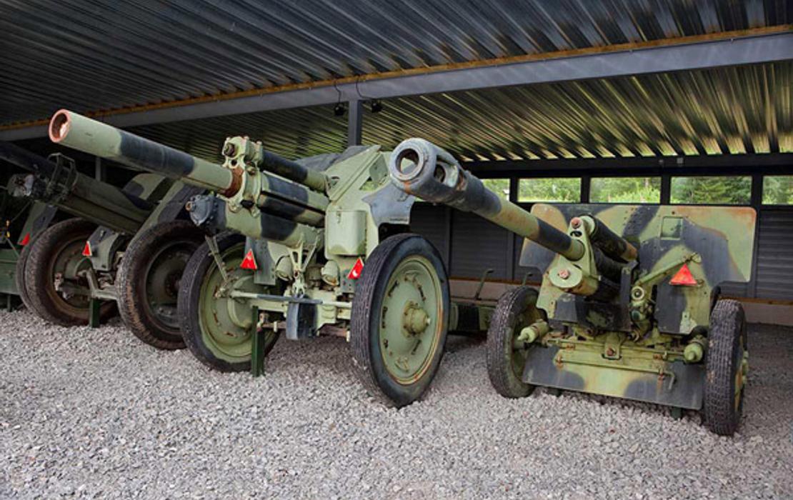 Tykkikatoksessa on sotasaalista Ilomantsin moteista.