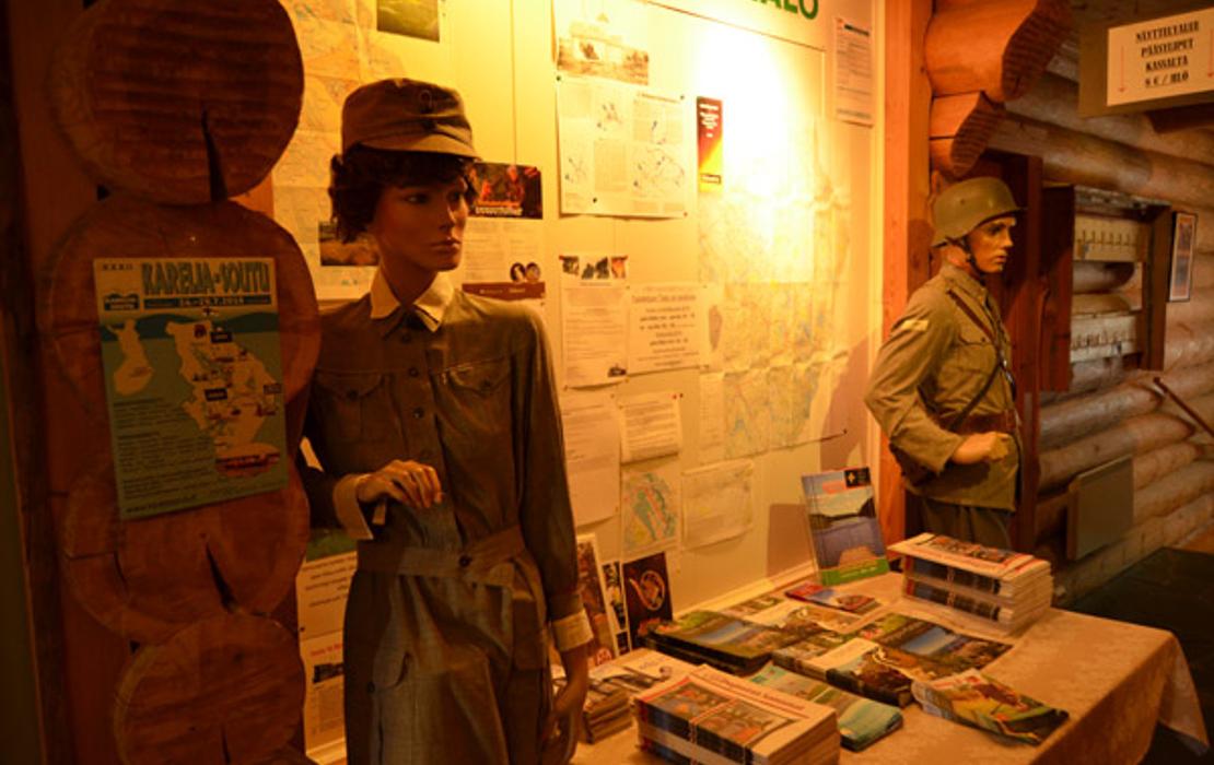 Taistelijan Talon ravintolan portieerit.