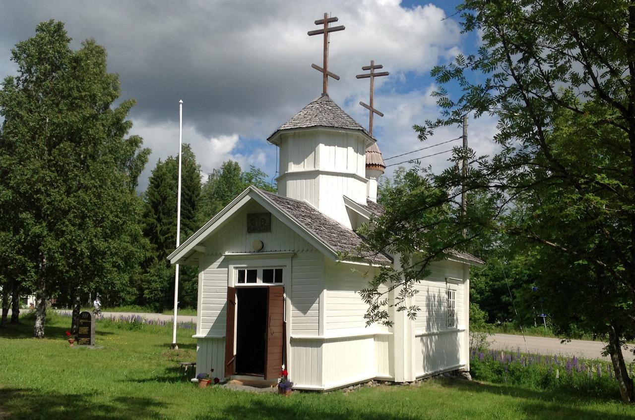 Ilomantsin kunnan itäisimmässä osassa sijaitsevan Hattuvaaran tsasouna on Suomen vanhin karjalaista arkkitehtuuria edustava kyläkappeli. Paikallisen perimätiedon mukaan ”tsasouna on ollut aina”. Nykyarvioiden mukaan kappeli on rakennettu 1792.
